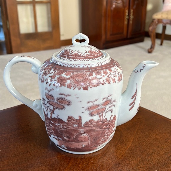 Bombay Asian Scenery Teapot - Picture 1 of 6